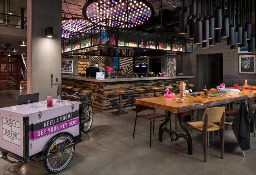 هتل Moxy San Diego Gaslamp Quarter