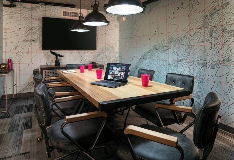 هتل Moxy San Diego Gaslamp Quarter