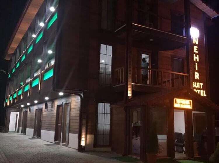 هتل Nehir Suite