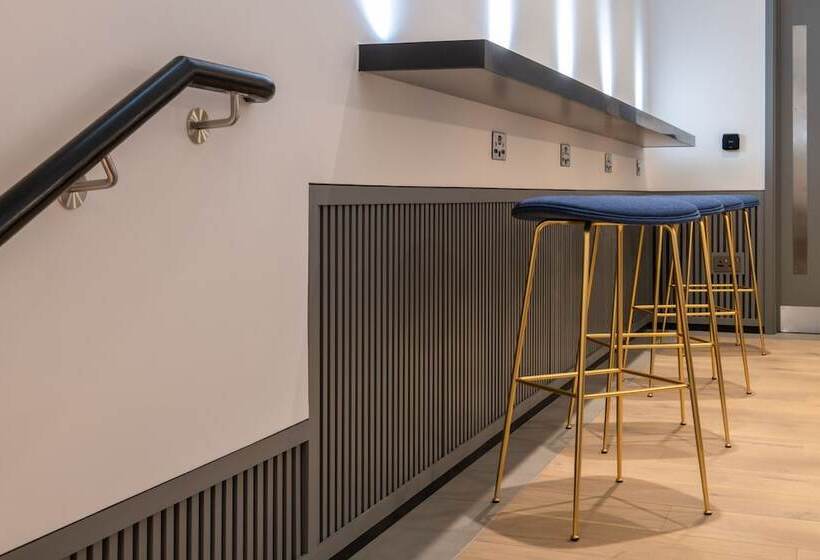 هتل The Resident Covent Garden