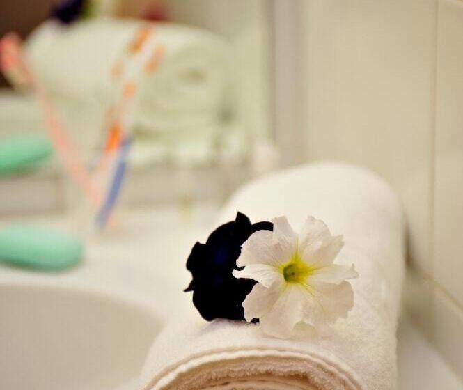 酒店 Vvf Drôme Provence, Montbrun Les Bains