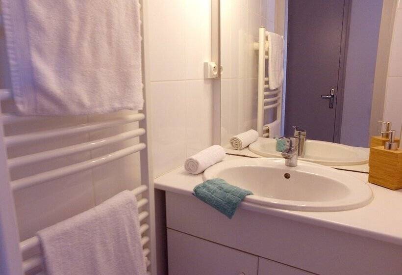 酒店 Vvf Drôme Provence, Montbrun Les Bains