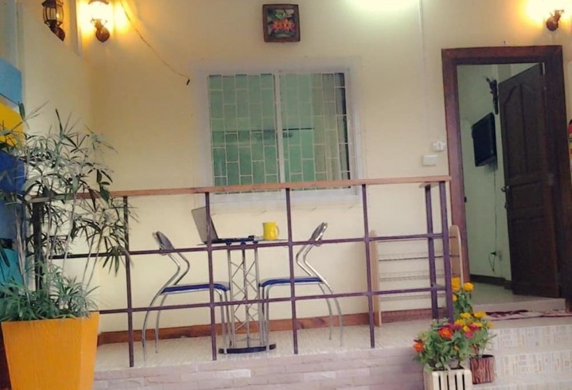 پانسیون 7 Colors House