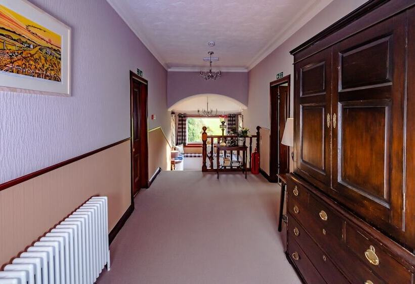 پانسیون Carradales Luxury Guest House