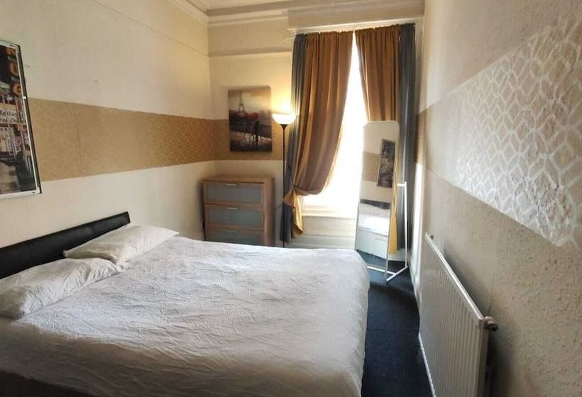 هاستل The George Backpackers