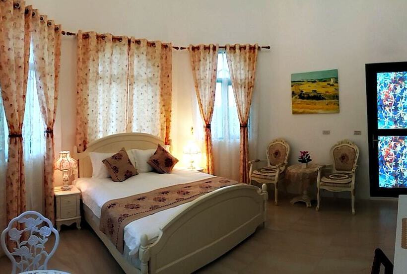 تختخواب و صبحانه Gihak Homestay