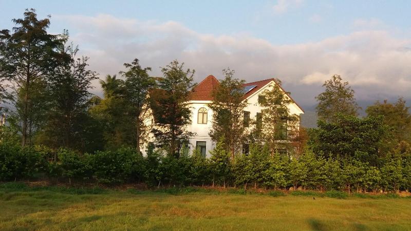 تختخواب و صبحانه Gihak Homestay