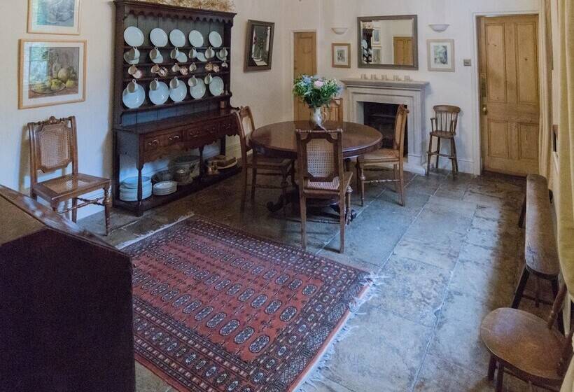 مبيت وإفطار S. Howard Guesthouse