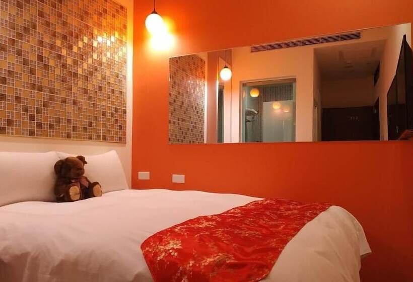 تختخواب و صبحانه Sun Moon Lake Crown Yu