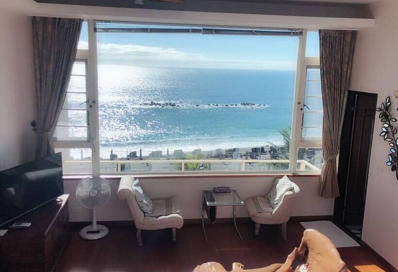 تختخواب و صبحانه View Ocean