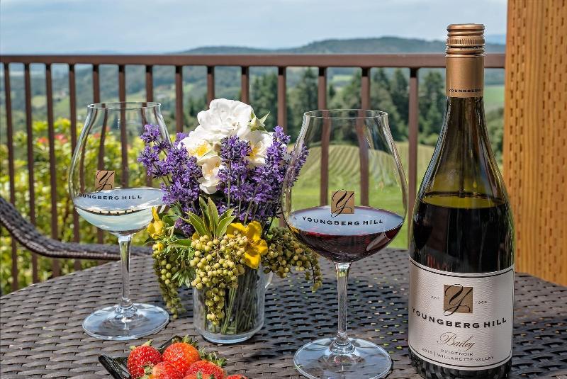 민박 Youngberg Hill