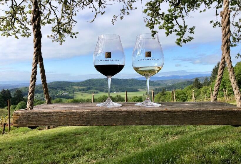 민박 Youngberg Hill