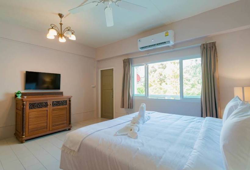 Bed At Beach Hostel