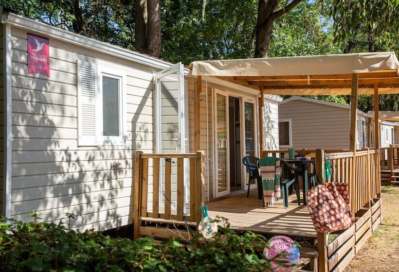בית מלון כפרי Camping De Bourges