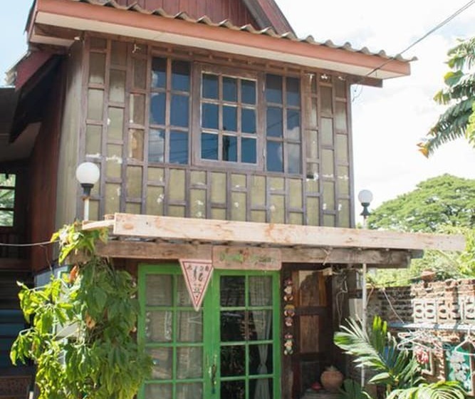 بنسيون Ban Bua House 1
