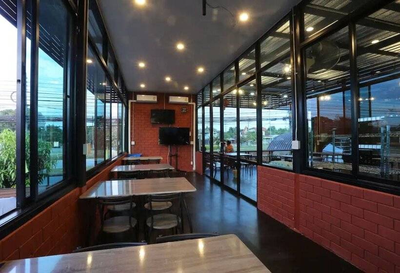 Baan Chang Hotel & Coffee House