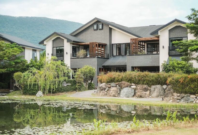 تختخواب و صبحانه Afternoon Resort