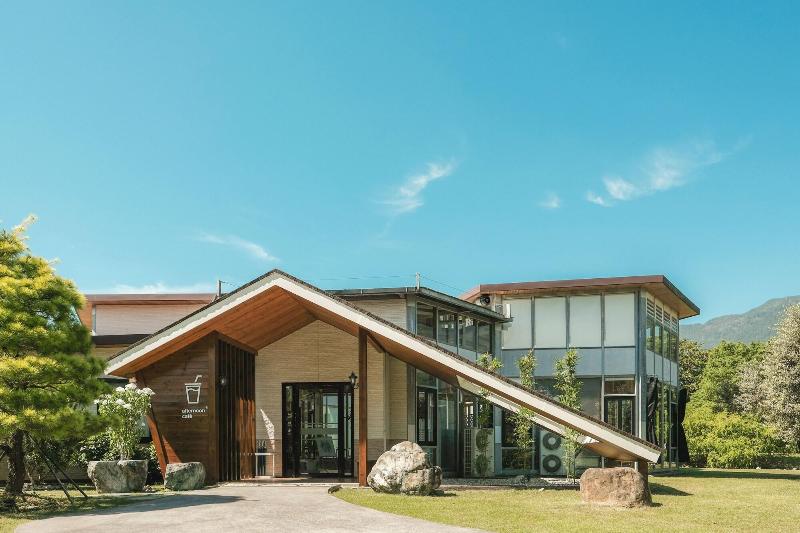 تختخواب و صبحانه Afternoon Resort