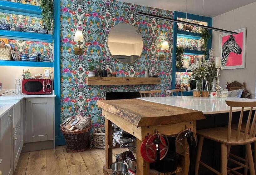 ベッドアンドブレックファースト One Drake Road, Tavistock, Devon