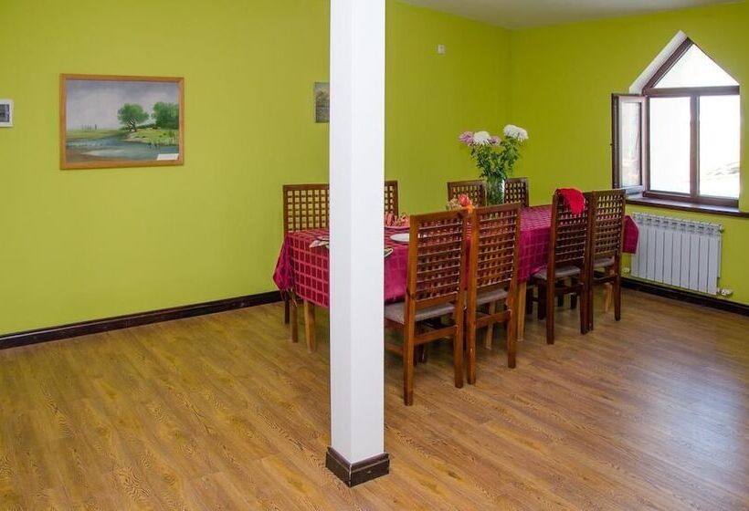 فندق Jipek Joli Inn