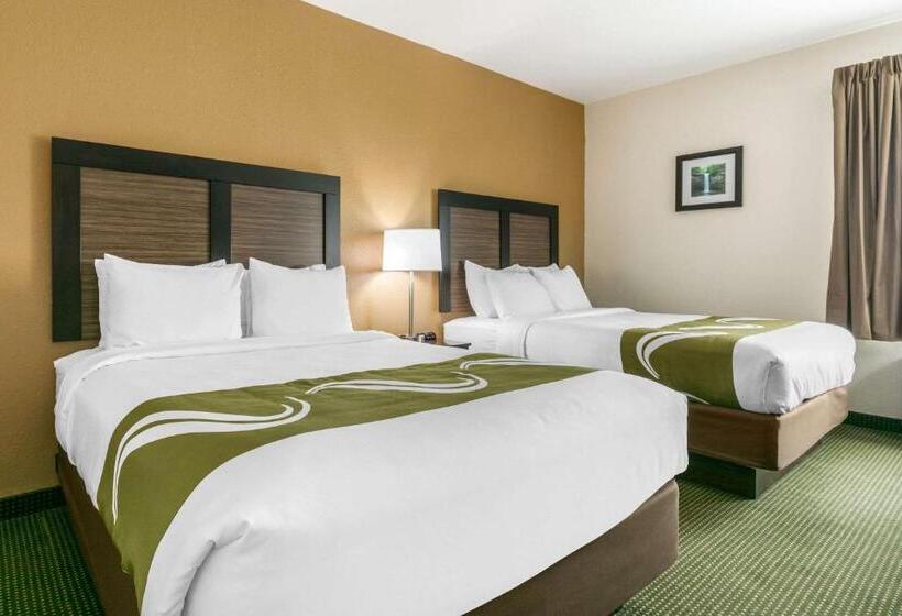 호텔 Quality Inn