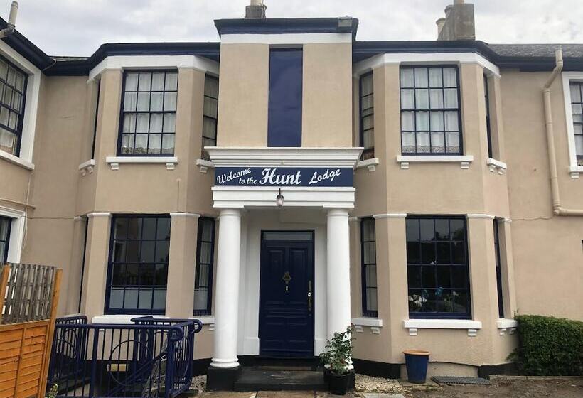 هتل The Hunt Lodge