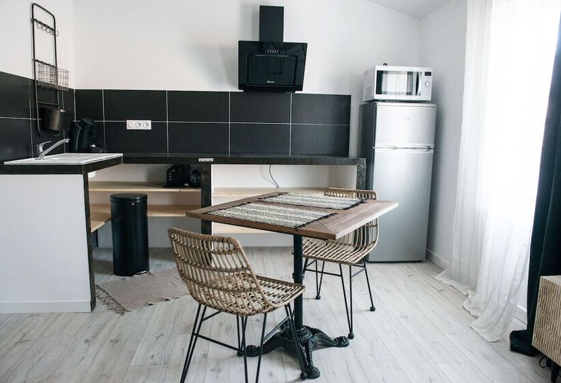 پانسیون Les Suites Du 17