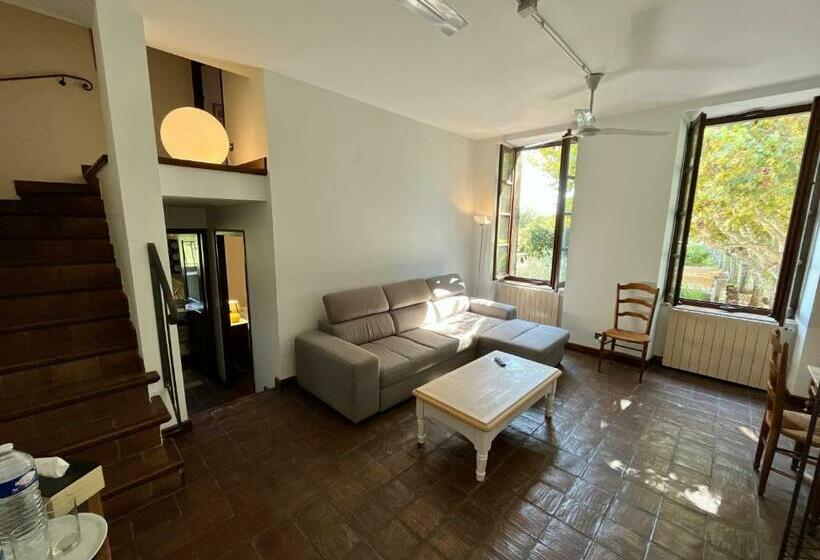 민박 Le Mas Saint Jacques