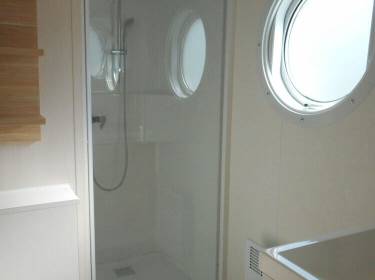 בית מלון כפרי Camping Le Roc Qui Parle