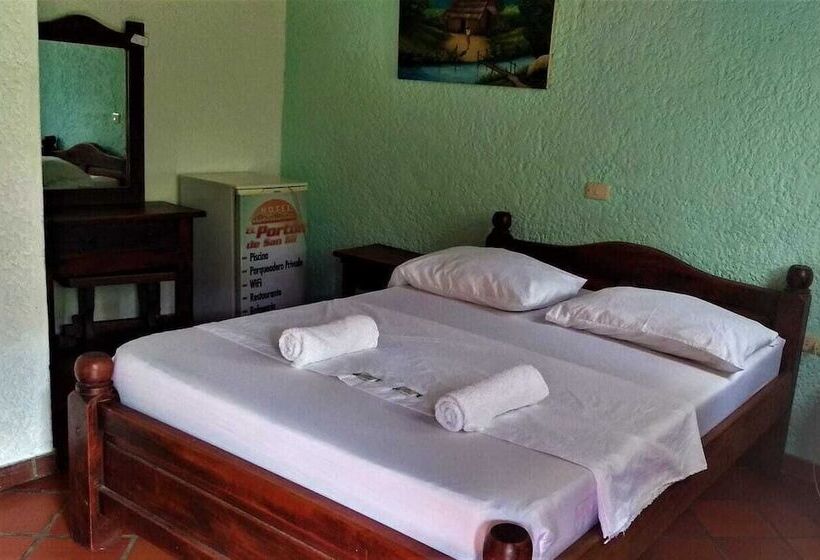 هتل El Porton De San Gil