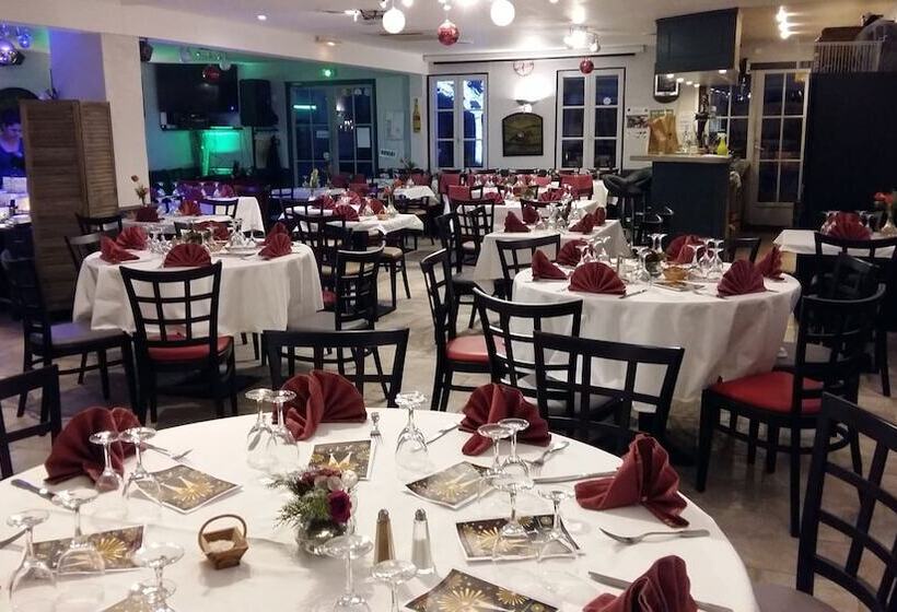 Отель Restaurant L Emeraude