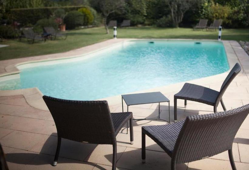 مبيت وإفطار Le Mas Au Portail Bleu