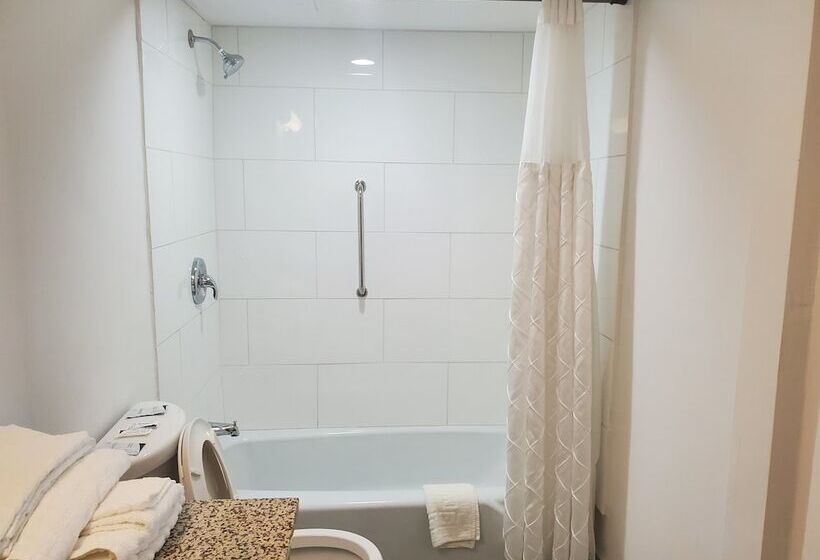 فندق Deerfield Inn & Suites