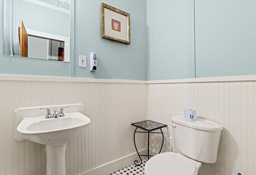 호텔 Nags Head Beach Inn By Kees Vacations