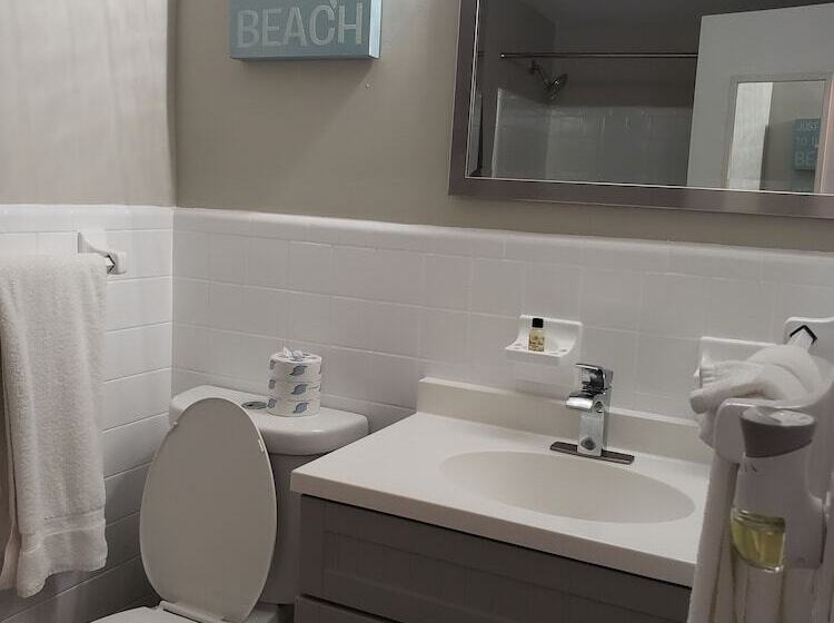 فندق على الطريق Ashley Brooke Beach Resort