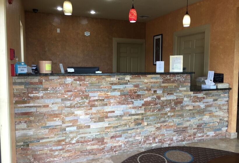 모텔 Pearsall Inn And Suites