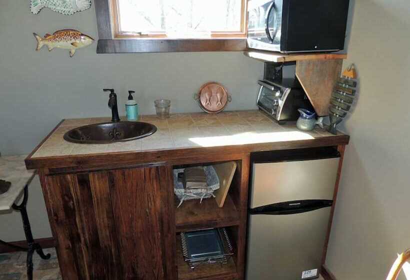 Pinckney Bend Bed & Breakfast
