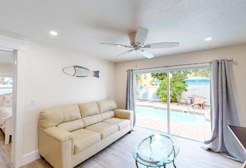 Seabreeze At Anna Maria Island Inn