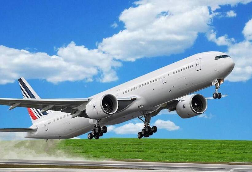 Douzi Stay Near Metro   Hostel