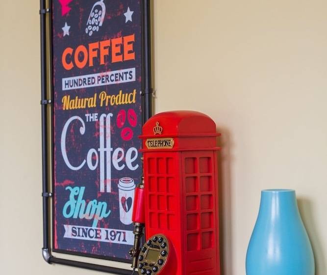 Douzi Stay Near Metro   Hostel