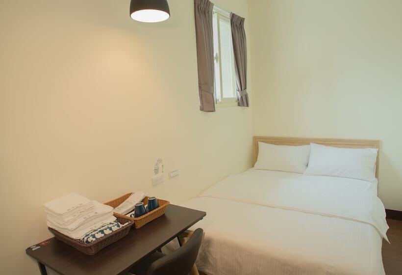 Douzi Stay Near Metro   Hostel