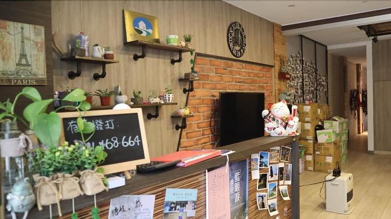 تختخواب و صبحانه Chingya House