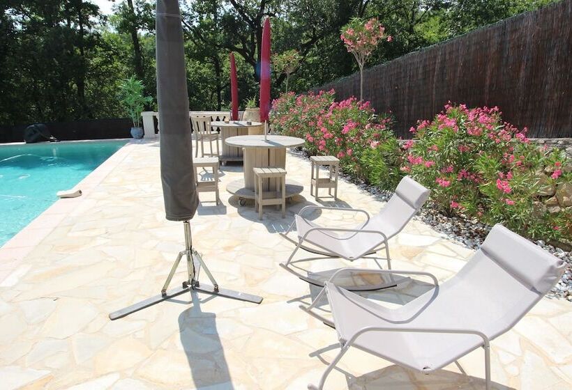 צימר La Villa Jalna Chambres Appartement