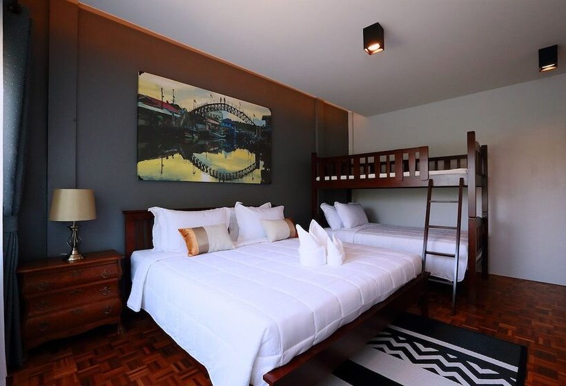 هتل Canvas Family Home