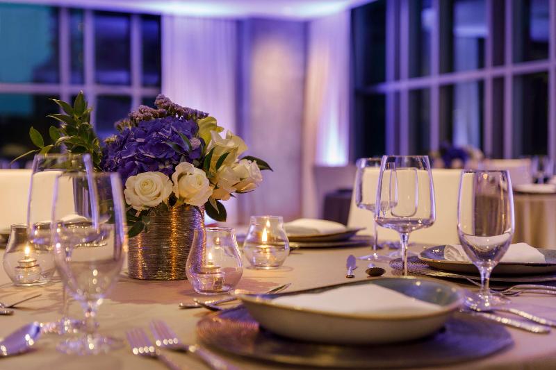 Carte Hotel San Diego Downtown, Curio Collection By Hilton