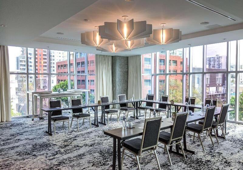 Carte Hotel San Diego Downtown, Curio Collection By Hilton