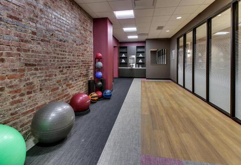 هتل Fairfield Inn & Suites By Marriott Birmingham Downtown