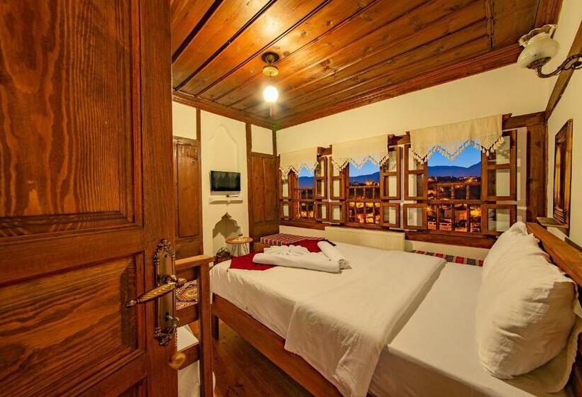 فندق Hanedan Konak