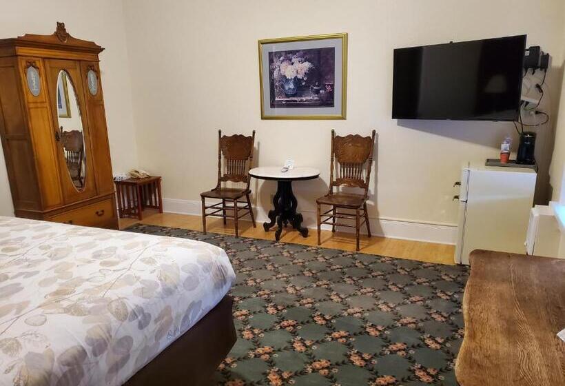 فندق Manresa Castle