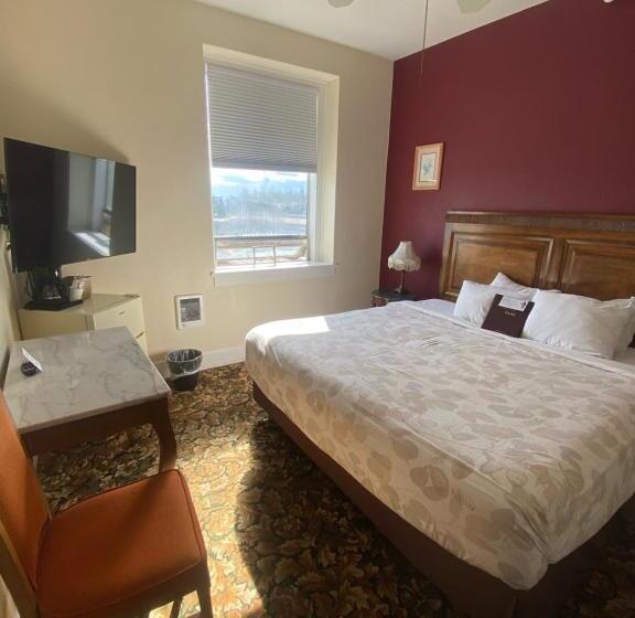 فندق Manresa Castle